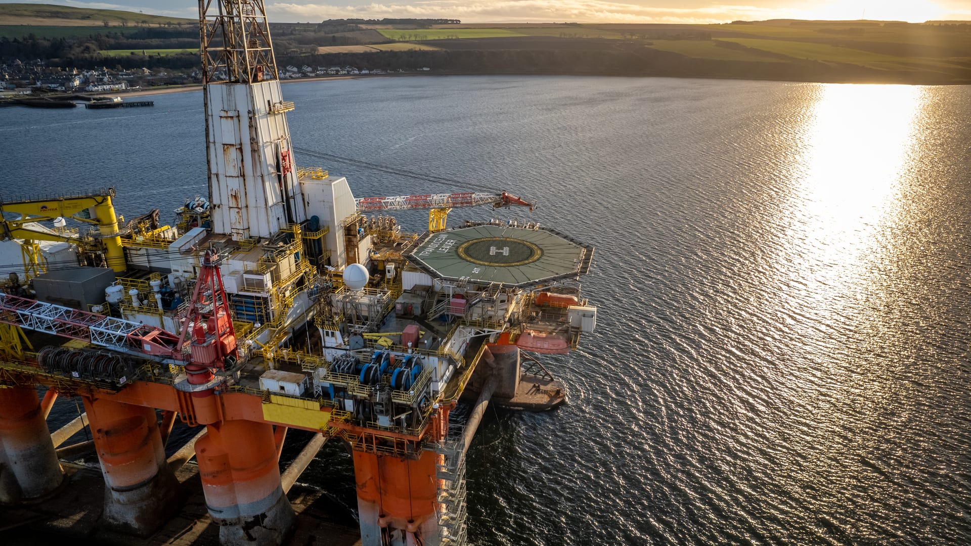 Offshore oil and gas platform at sea — Veolia upstream chemicals